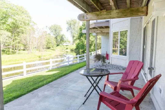 The Cozy Canal Condo