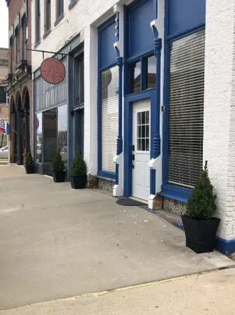 Lincoln’s Loft - Hawthorne Suite Downtown Lincoln, IL Отели в г. Logan County