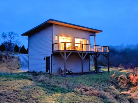 Sunsets over the mountains! Deer grazing daily! A truly pastoral setting!