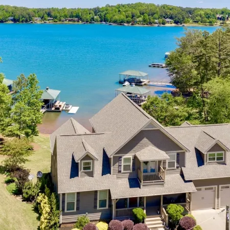 New to Vrbo! Big Water Views, Private Dock, Pool Table, 15 Min Clemson!