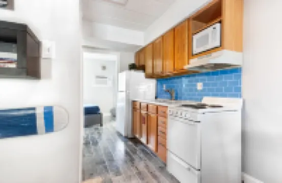 1 BR Wildwood Condo, Slps 4, w/Ocean Views, Pool, WiFi, Xbox, Near Everything