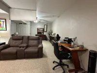 3 Dog Night (Vacation Rental) Private. 7 min to T.I.E.C