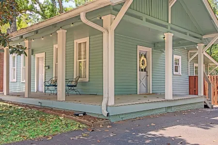 The Sweet Magnolia is just blocks from both downtown Nacogdoches & SFA campus!