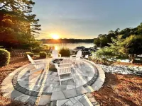 Modern Lakefront Oasis - Private Pool & Salt Water HotTub with Beautiful Sunsets