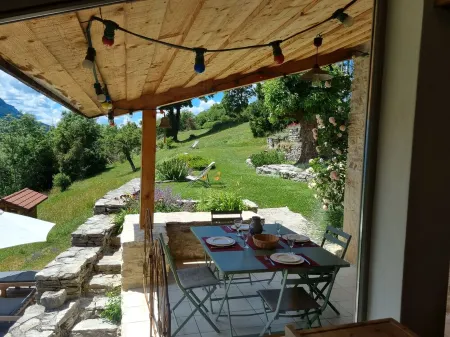 Vacation home in the Vercors completely renovated, wonderful location in the middle of nature