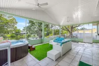 Lakeview Chic 3BD House for golf/beach lovers