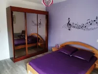 3-room apartment near medieval city