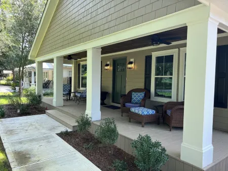 Exquisite furnished rental in Downtown Aiken!