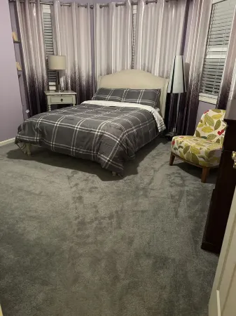 Home away from home Hot Tub and Pool in Middletown home of Wesleyan university