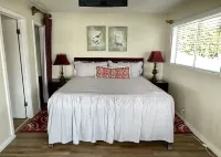 Mendocino Coast Cliffside Cottage—Shangri-La 나바로 포인트 프리저브 앤드 스케닉 트레일 주변 호텔