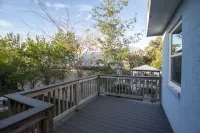 Cozy apartment in the midst of historic downtown St Marys