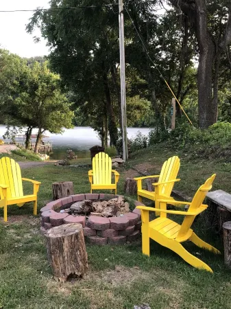 Riverside Cabin A 90FT to Riversedge. Great Views of White River  Wifi Cable BBQ