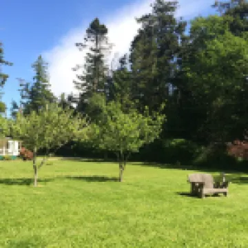 Secluded location, private Beach Access, water views, sleeps 6
