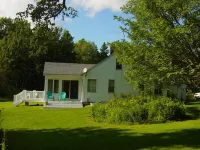 Farmstay, 2 bedrooms with 2 private baths, private entrance.