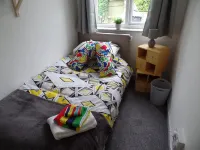 Modern 2 Bedroom Apartment in Menai Bridge great to explore Anglesey & Snowdonia Hotels in Menai Bridge