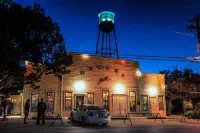NEW Penthouse on the River-4 BR Corner Condo with Iconic Gruene Tower Views