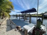 Private Dock & Heated Pool. No Bridges! 10% Off Weekly & Monthly.  Pet Friendly.