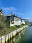 Charming Studio / Cottage in Marina BHI & Shoals Club Available