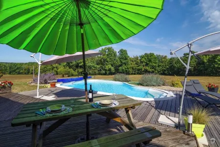 Les Charmettes. An Oasis of Calm in the Dordogne With Private Swimming Pool Отели в г. Сен-Жерак
