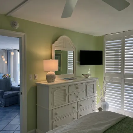 Panoramic Oceanfront. Beautiful Five Star. the Get-Away for Any Season.