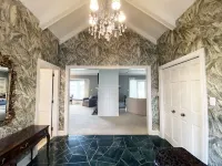 Exquisite, first floor stone ranch Gettysburg large kitchen/living area - quiet