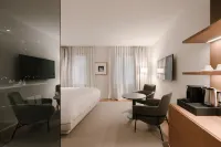 Boho Budapest, Small Luxury Hotels - С бассейном