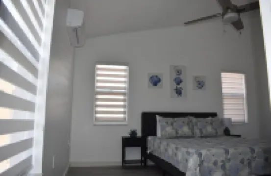 Cozy Private Stay. Near Ami Beaches & Img Academy. Boats and Jetskies Driveway.