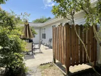 “The Almost” A dog friendly, beach getaway Hotels in Smithville