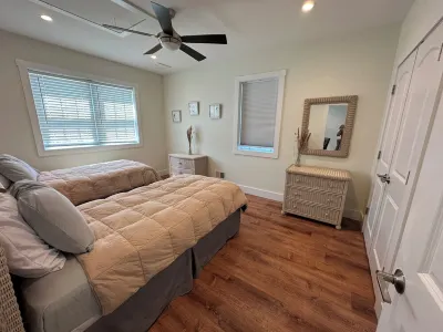 Lovely Newly Renovated Downtown Apartment Hotels near Gold Fever