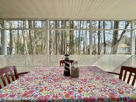 Cozy Coastal Cottage Ocean Pines