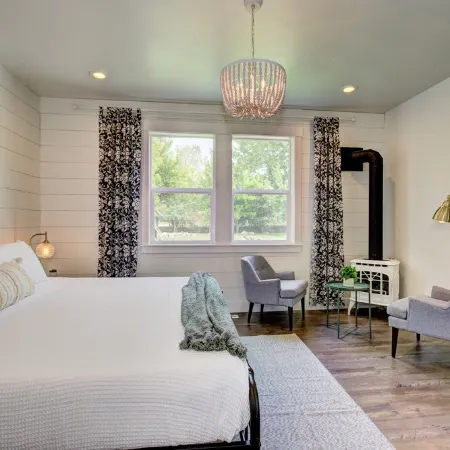 5Br Boise Farmhouse w/ Seasonally Heated Pool & Huge Yard