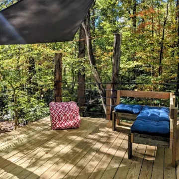 Tiny House~Creeks & River Nearby