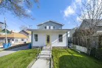 Waterfront Cottage on Lake Erie
