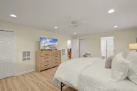 2Br Ski Retreat – Sleeps 7 w/ Private Entrance