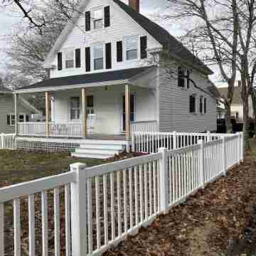 In town home in Northeast Harbor, in Acadia National Park, shopping, and more! Hotel Exterior