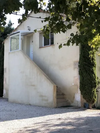 New mod cons et quiet T2 in Provencal farmhouse in countryside, fully equipped