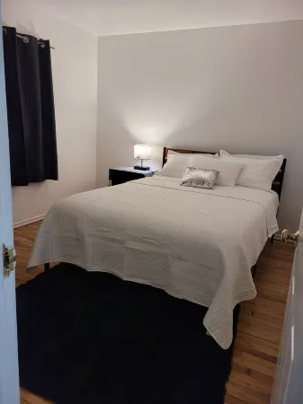 PureHeart House, Spacious, Peaceful 3bdr House in Yonkers Отели рядом с достопримечательностью «Антермайер Гарденс Консерванси»