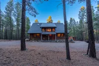 Private 5-Acre Cabin Retreat – Woods, Wildlife & Starry Skies