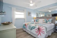 Stunning Beachfront Condo w/Gorgeous Sunsets!