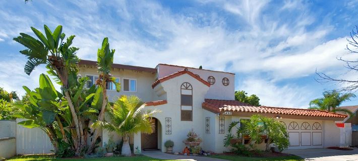 Orange Home with 2 King Bedrooms - Fun Patio Area Hotels in Orange