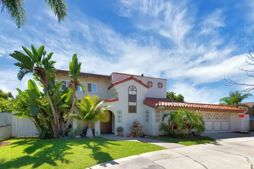Orange Home with 2 King Bedrooms - Fun Patio Area
