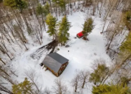 Kasoag Lake lodge-ATV + snowmobile right from your door.Great fishing close by!