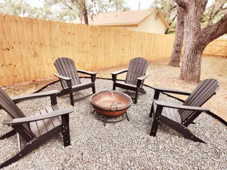 Modern Country Home at the start of the Hill Country Wine Trail