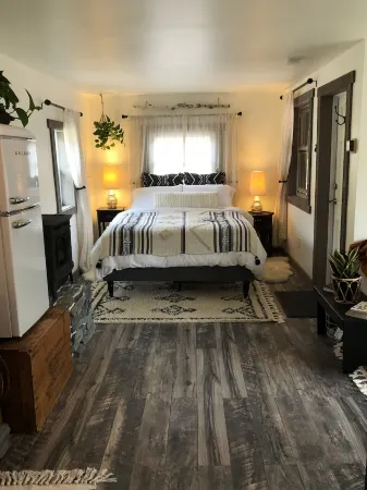 Brookside cabin on Budding Homestead