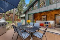 Mountain Escape Near Nau and Downtown - Hot Tub, Game Room, AC, Garage