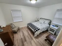 Cozy Neutral Farmhouse Welcomes Peaceful Retreat