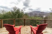 Cozy Silo with Sunset Mountain Views