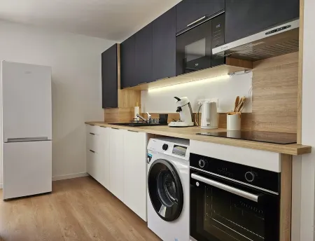 Confort et Proximité : Studio Équipé 230m Plage Отели в г. Фор-Маон-Пляж