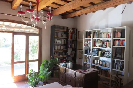 Renovated country house with 3 bedrooms, for 5 people. Отели в г. Bagnolo di Po