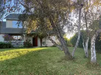Pismo Beach / SLO / Beach just 2 miles away! Pet-friendly home with pizza oven.